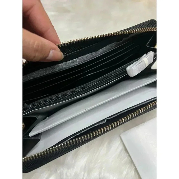 Kate Spade Large Continental Wallet 
Black& Warm Beige - Picture 5 of 8